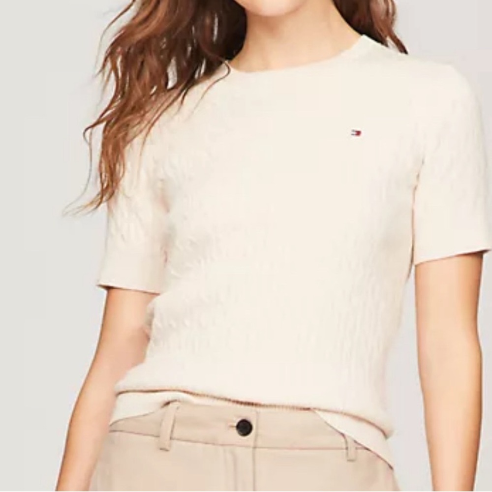 Tommy Hilfiger
Short-Sleeve Cable Knit Sweater